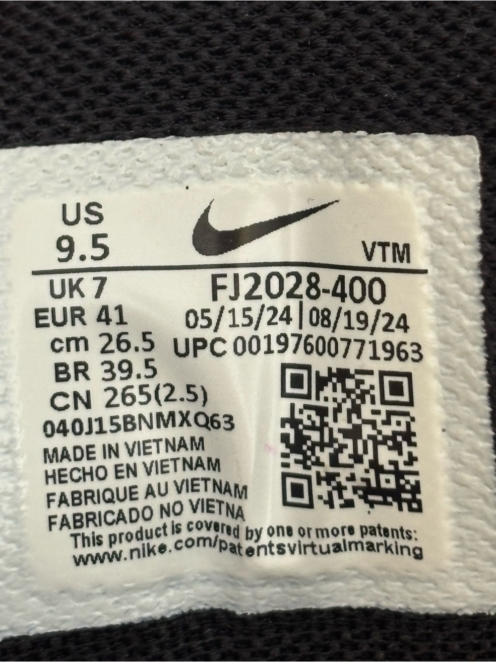 Nike Light Blue and White Mesh Running Sneakers - Picture 6 of 6